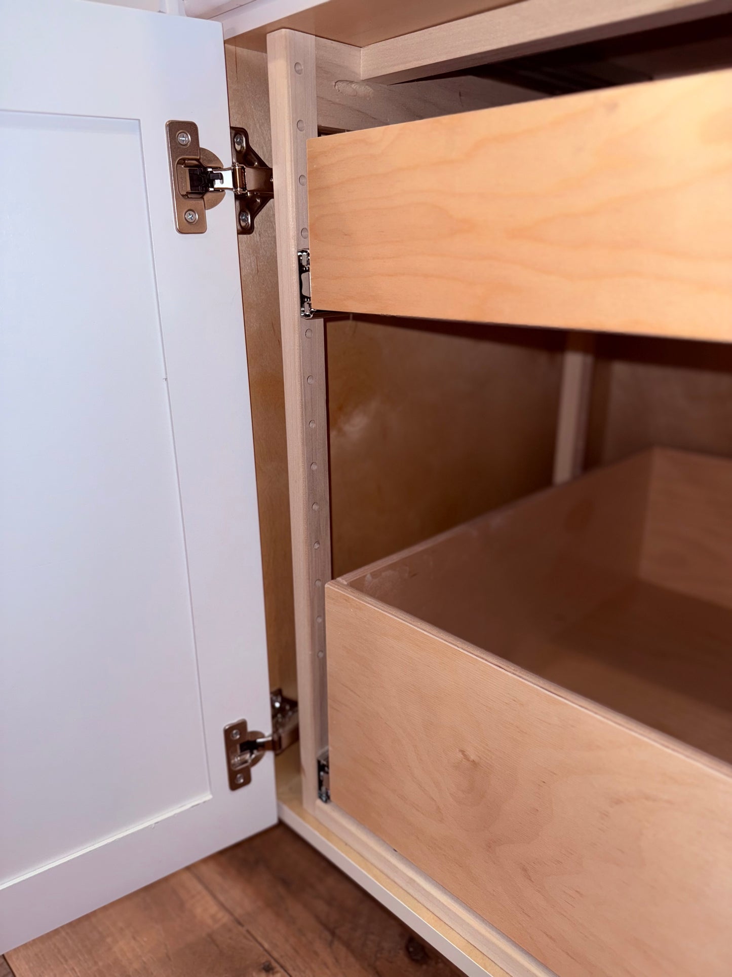 4" Drawer Top / 8" Drawer Bottom #015